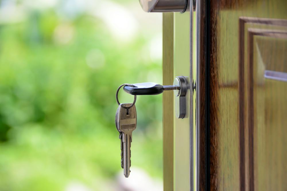 Jak naprawa zamków i usługi ślusarza mogą zwiększyć bezpieczeństwo i komfort Twojego domu