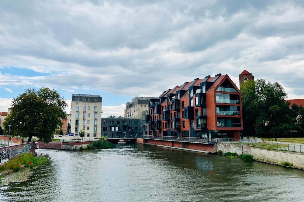 Wyspy odrzańskie we Wrocławiu – przyrodnicze perły miasta i zasady korzystania z ich uroków